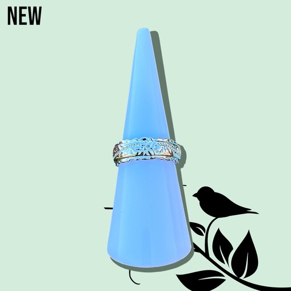 New Silver Plated Unisex Elegant Craved Flower Pattern Band Ring - Picture 6 of 9